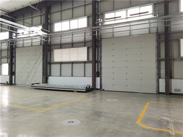 龙凤工业提升门