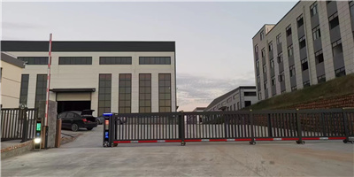 龙凤段滑伸缩门