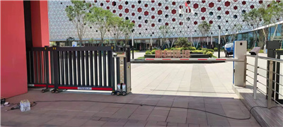 龙凤段滑伸缩门