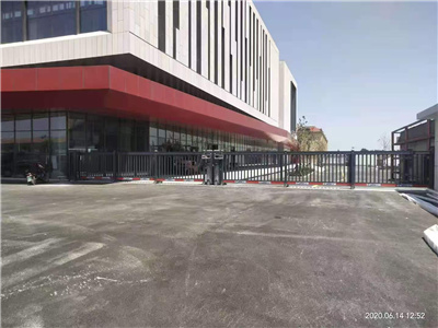 龙凤段滑伸缩门